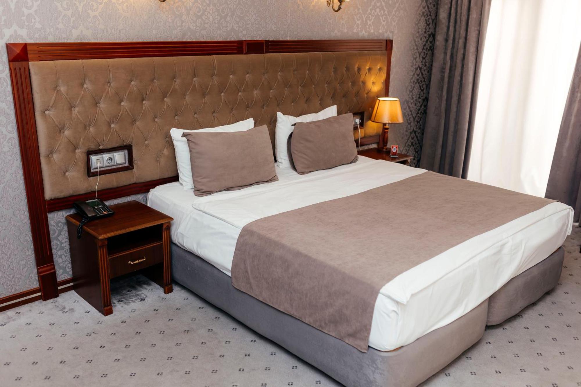 באקו Capitol Hotel מראה חיצוני תמונה