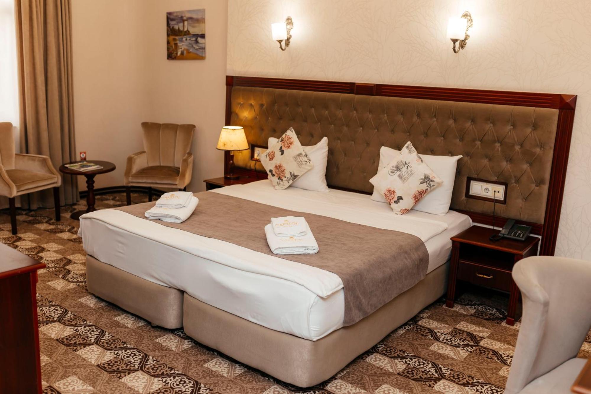 באקו Capitol Hotel מראה חיצוני תמונה